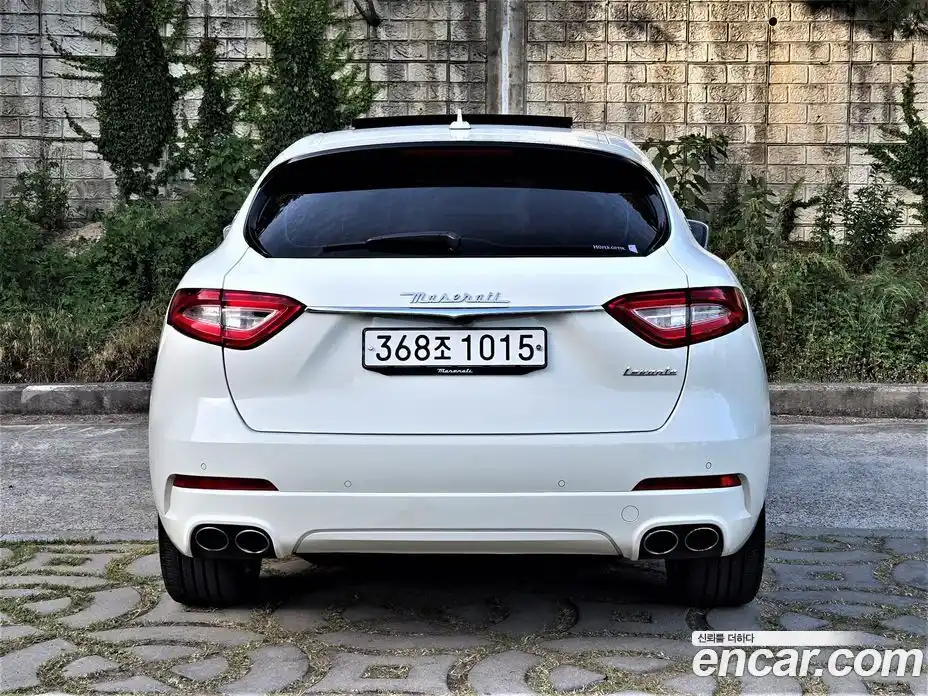 Maserati Levante 2017 3.0 автомат (гидро), фото 4 Maserati Levante 2017 3.0 автомат (гидро), фото 4