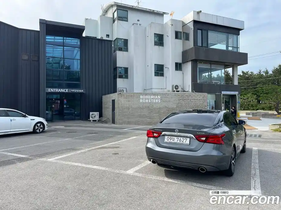 Nissan Maxima 2017 3.5 автомат (вариатор), фото 16 Nissan Maxima 2017 3.5 автомат (вариатор), фото 16