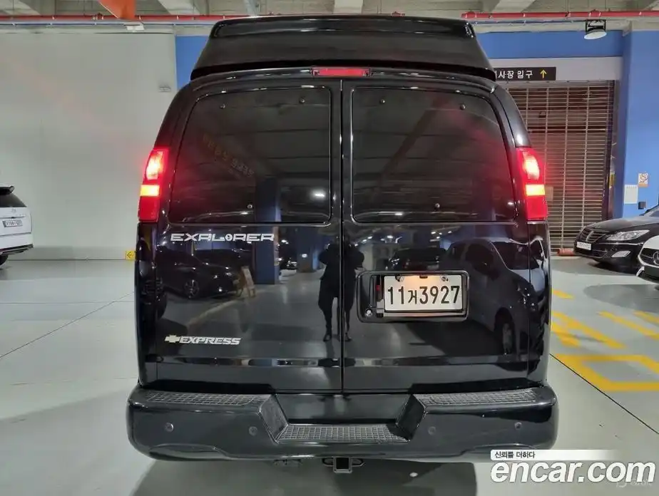 Chevrolet Express Van 2018 5.9 автомат (гидро), фото 5