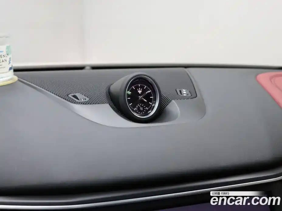Maserati Levante 2022 2.0 автомат (гидро), фото 16 Maserati Levante 2022 2.0 автомат (гидро), фото 16