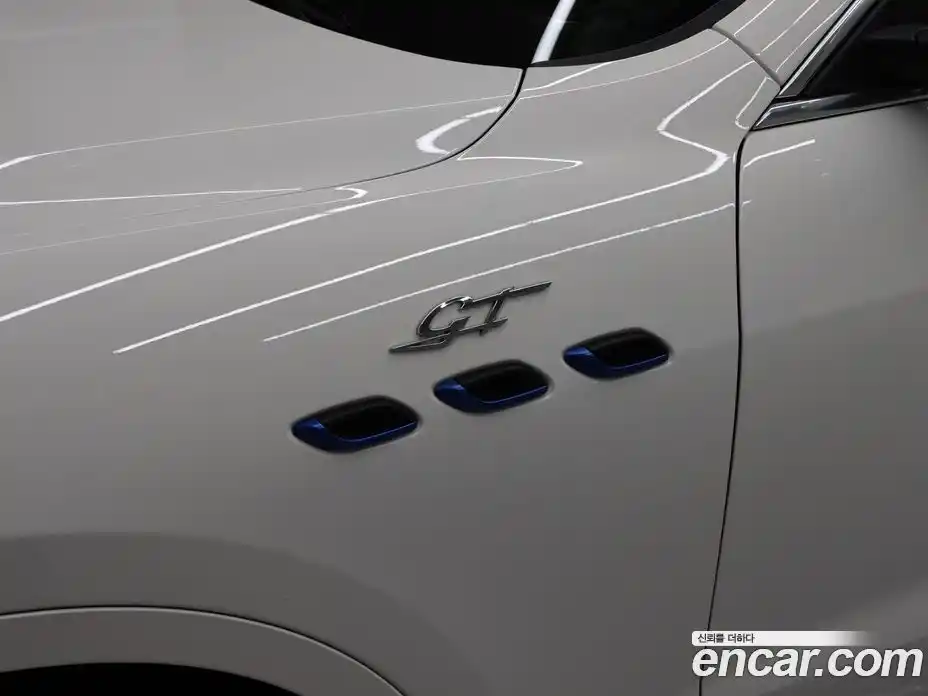 Maserati Levante 2022 2.0 автомат (гидро), фото 20 Maserati Levante 2022 2.0 автомат (гидро), фото 20