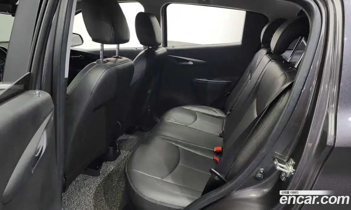 Chevrolet Spark 2015 1.0 автомат (гидро), фото 11