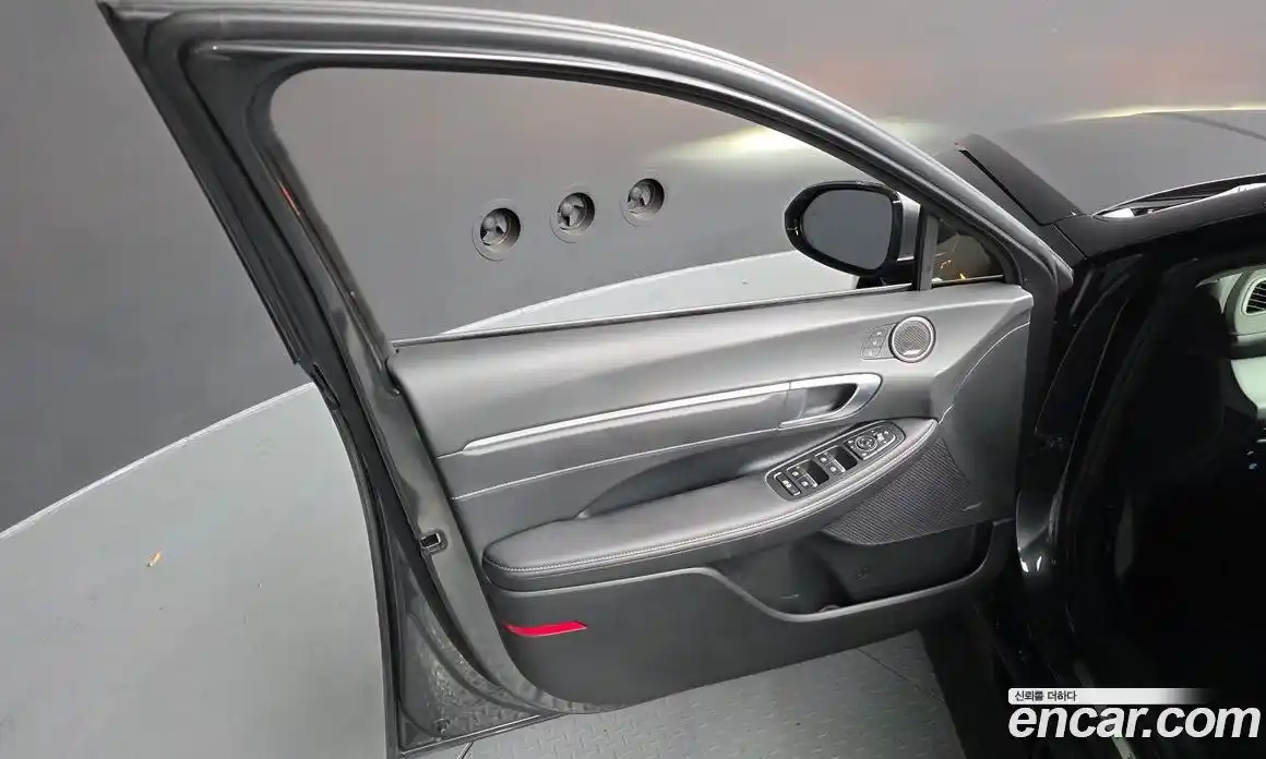 Hyundai Sonata 2024 1.6 автомат (гидро), фото 14