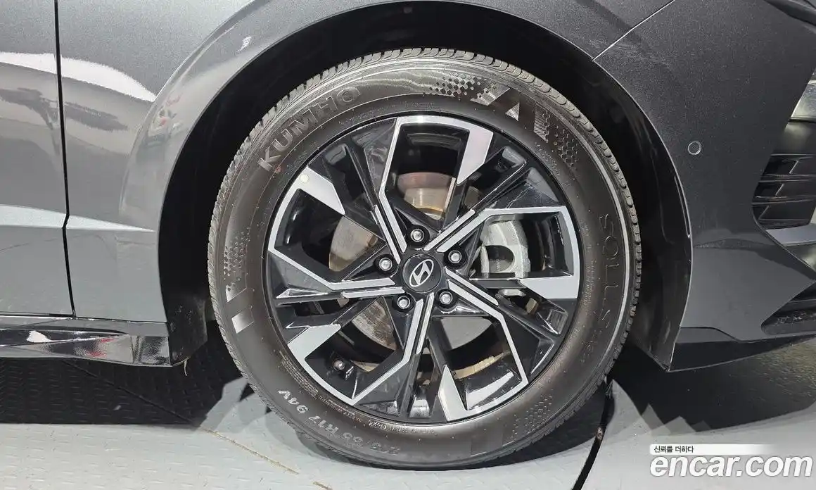 Hyundai Sonata 2024 1.6 автомат (гидро), фото 7