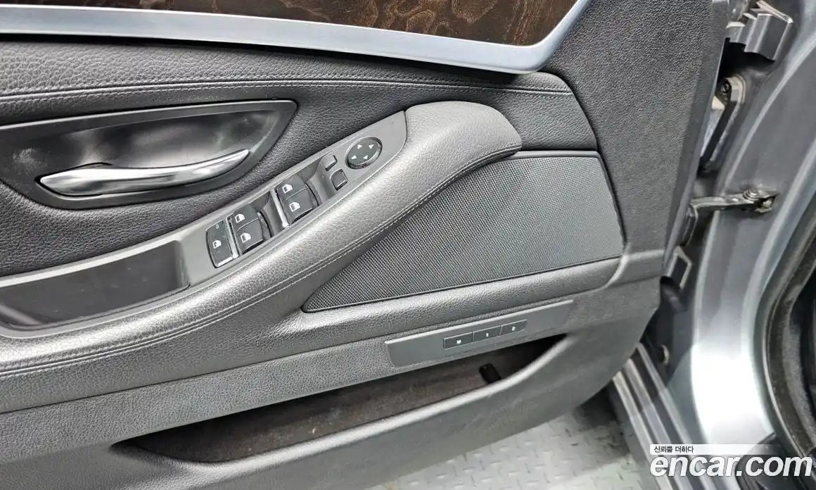BMW 5 серия 2011 2.0 автомат (гидро), фото 18
