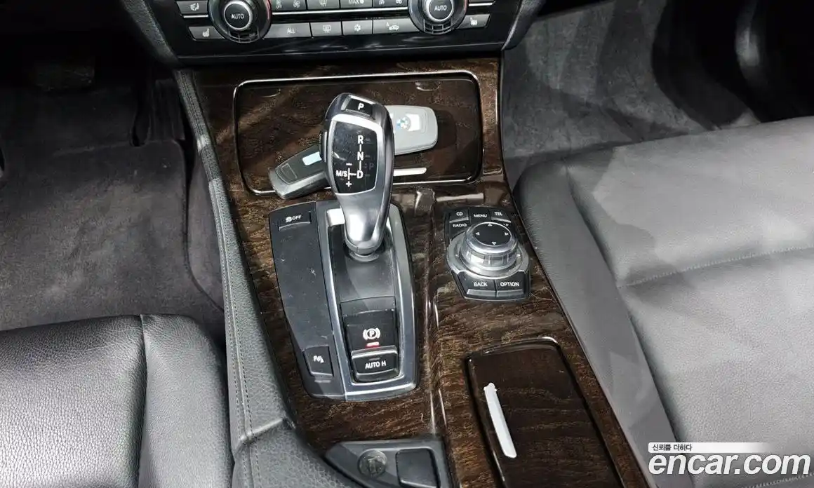 BMW 5 серия 2011 2.0 автомат (гидро), фото 9