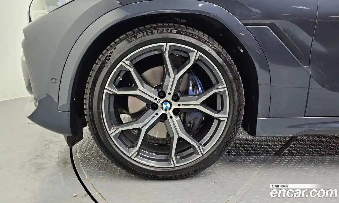 BMW X6 2021 3.0 автомат (гидро), фото 5