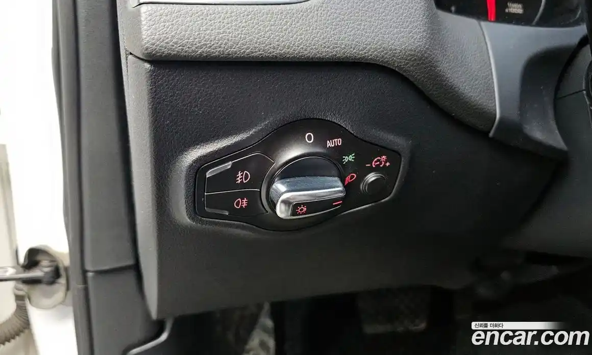 Audi Q5 2010 2.0 автомат (гидро), фото 17