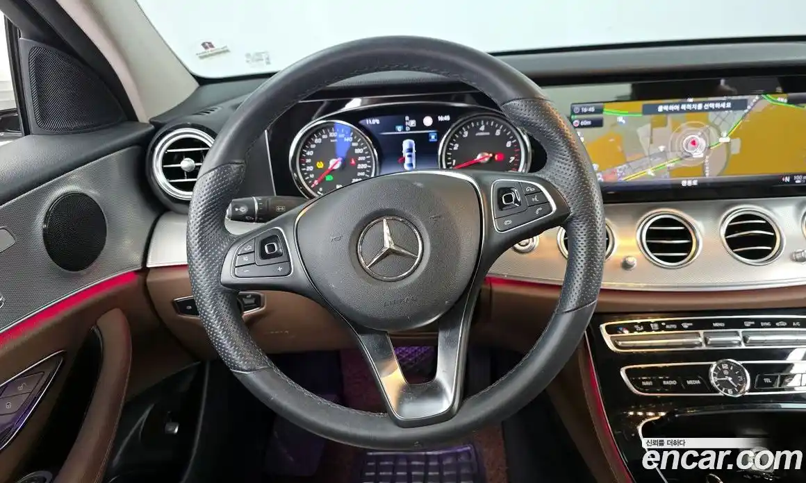 Mercedes-Benz E-Class 2018 2.0 автомат (гидро), фото 13