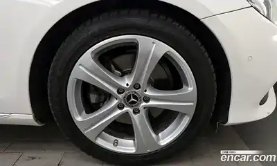 Mercedes-Benz E-Class 2018 2.0 автомат (гидро), миниатюра 5