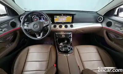 Mercedes-Benz E-Class 2018 2.0 автомат (гидро), миниатюра 7