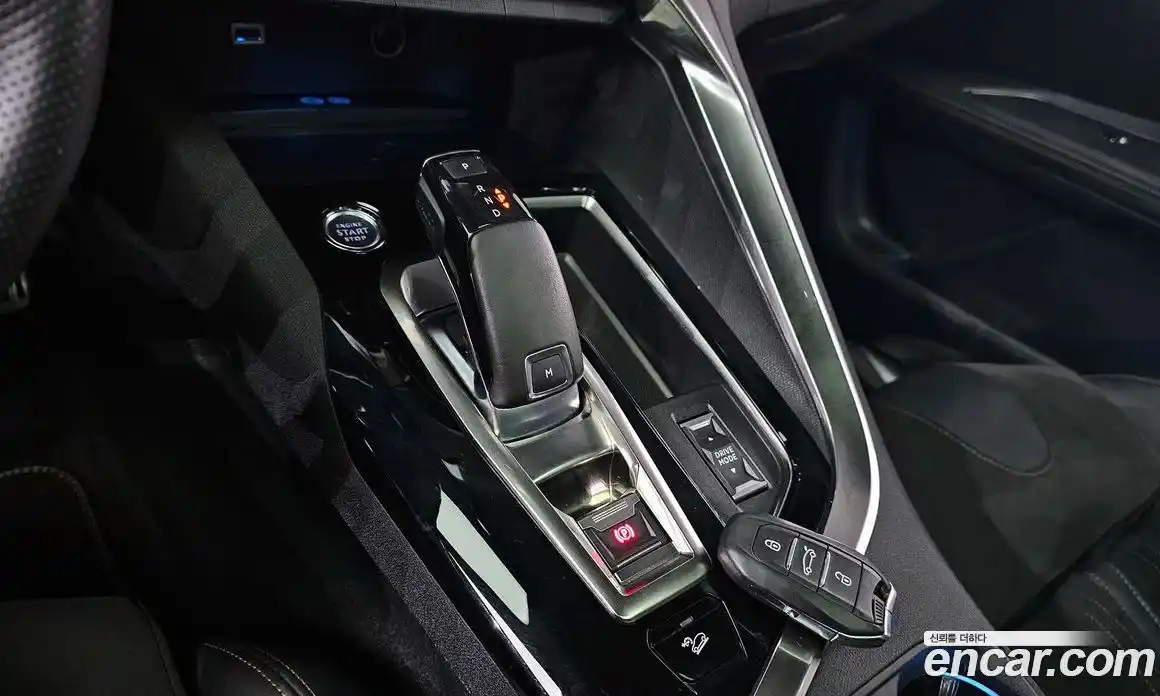 Peugeot 5008 2021 1.5 автомат (гидро), фото 9