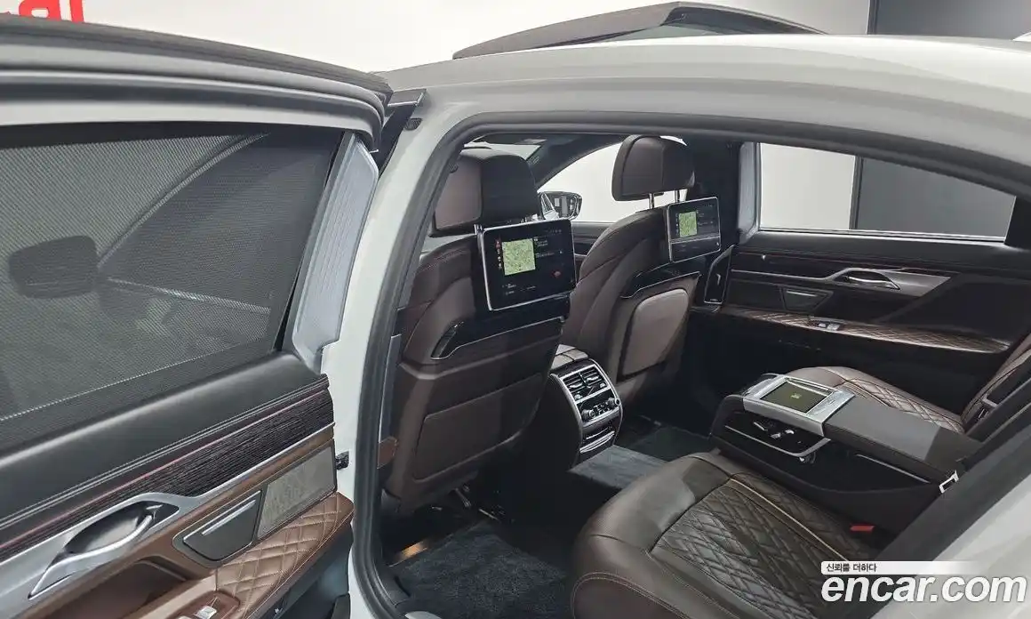 BMW 7 серия 2021 3.0 автомат (гидро), фото 17
