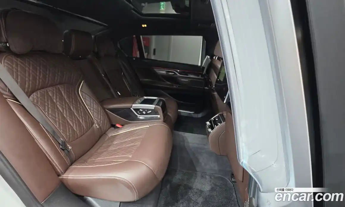 BMW 7 серия 2021 3.0 автомат (гидро), фото 19