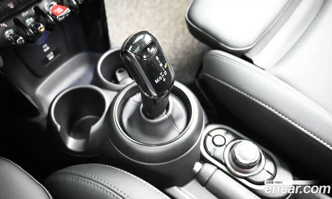 Mini Cooper 2022 2.0 автомат (гидро), фото 9