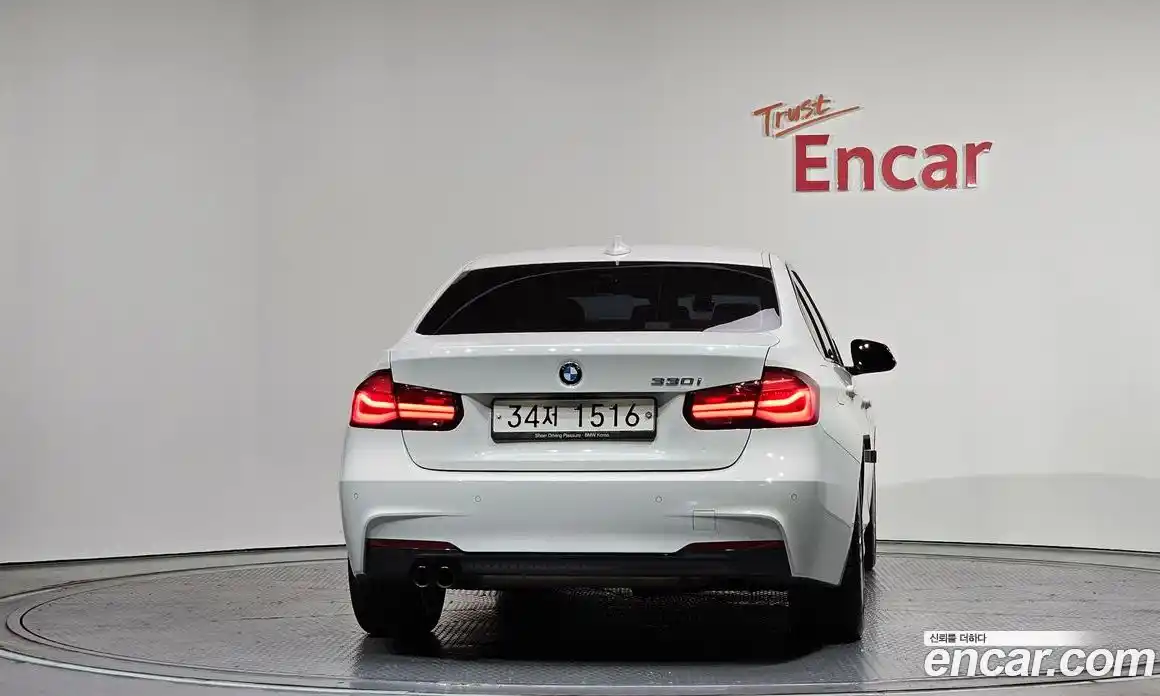BMW 3 серия 2018 2.0 автомат (гидро), фото 4