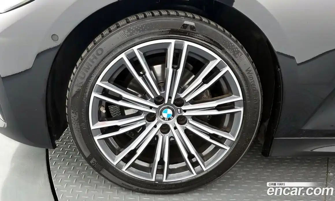 BMW 3 серия 2021 2.0 автомат (гидро), фото 5