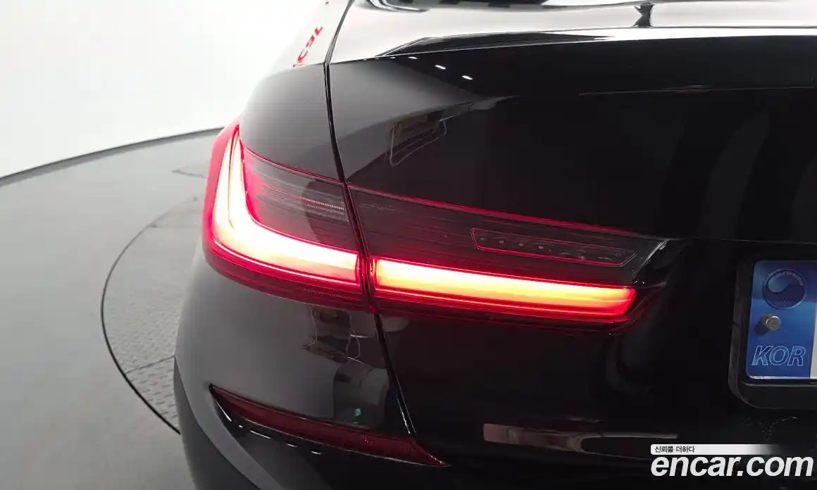 BMW 3 серия 2021 2.0 автомат (гидро), фото 9