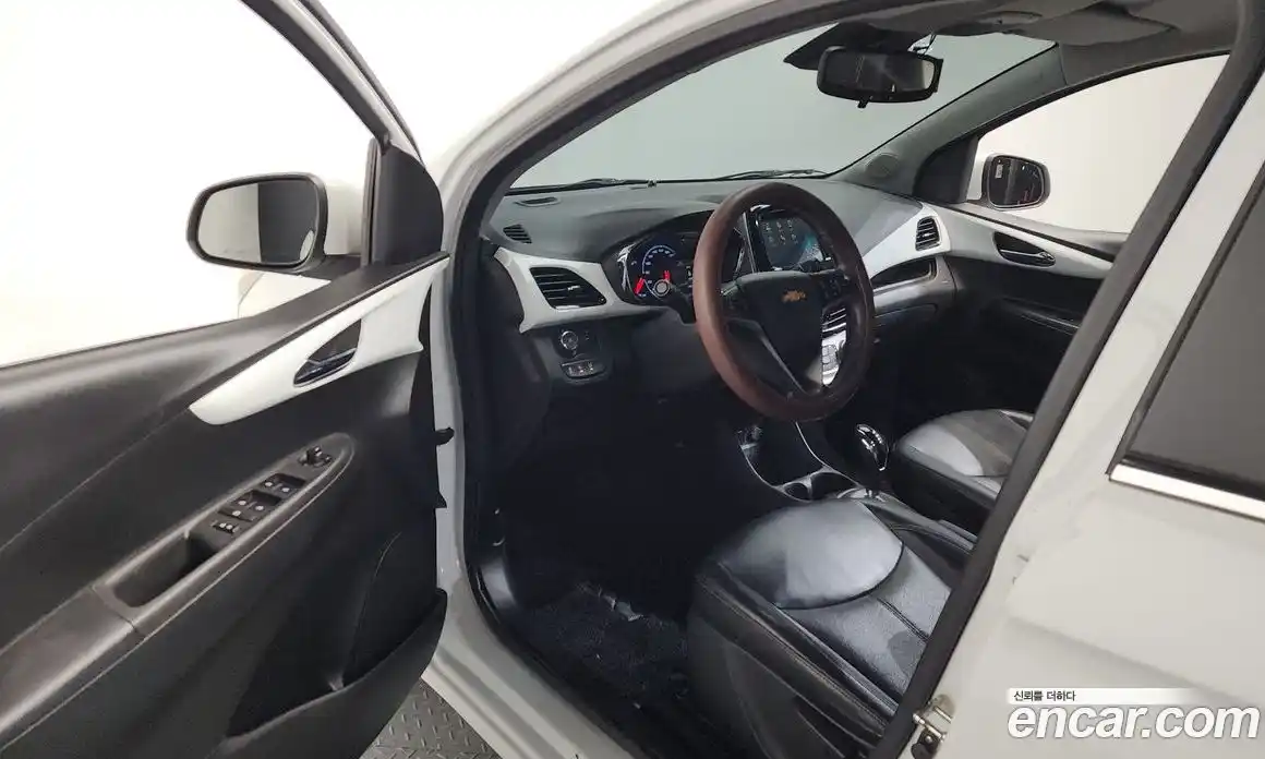 Chevrolet Spark 2016 1.0 автомат (гидро), фото 13