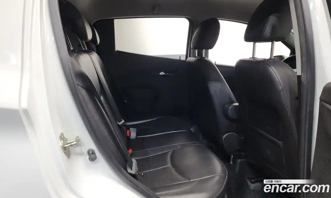 Chevrolet Spark 2016 1.0 автомат (гидро), фото 24