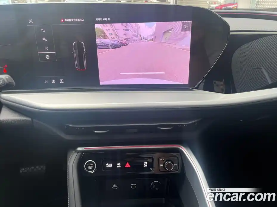 Audi Q5 2025 2.0 автомат (гидро), фото 15