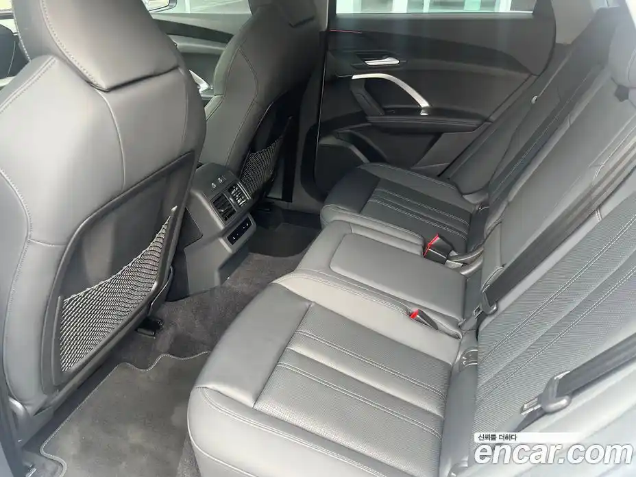 Audi Q5 2025 2.0 автомат (гидро), фото 17