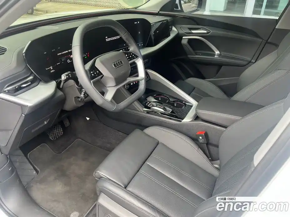 Audi Q5 2025 2.0 автомат (гидро), фото 10