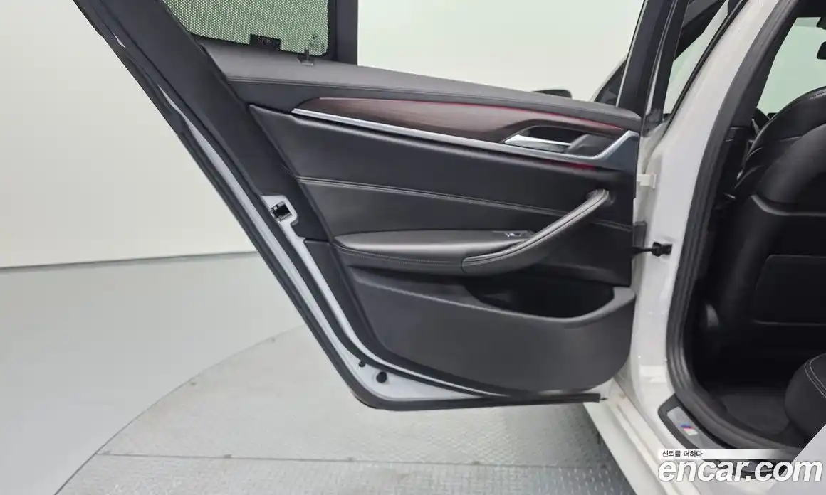 BMW 5 серия 2017 2.0 автомат (гидро), фото 15