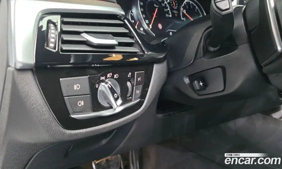 BMW 5 серия 2017 2.0 автомат (гидро), фото 41