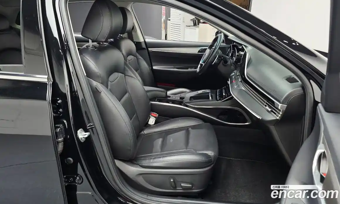 Hyundai Grandeur 2020 3.3 автомат (гидро), фото 12