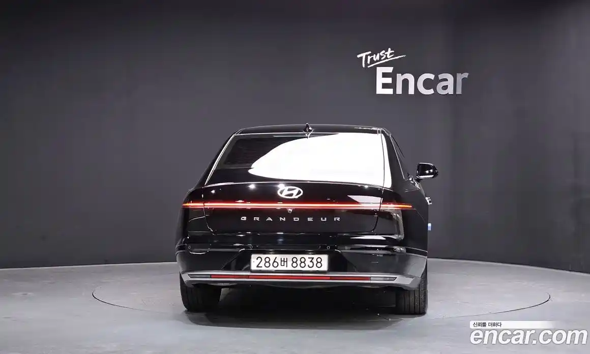 Hyundai Grandeur 2022 2.5 автомат (гидро), фото 4