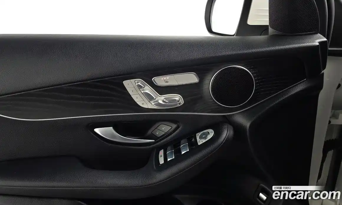 Mercedes-Benz GLC-Class 2019 2.0 гидро, фото 17 Mercedes-Benz GLC-Class 2019 2.0 гидро, фото 17