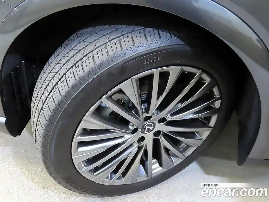Lexus RX 2024 2.5 автомат (гидро), фото 20