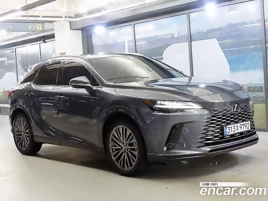 Lexus RX 2024 2.5 автомат (гидро), фото 3