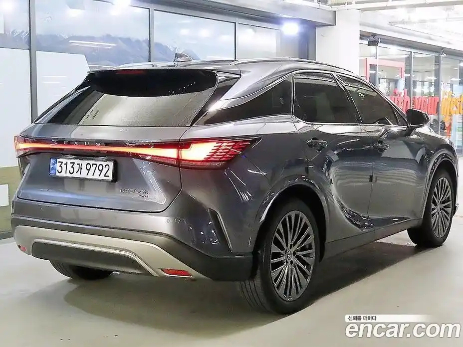 Lexus RX 2024 2.5 автомат (гидро), фото 5
