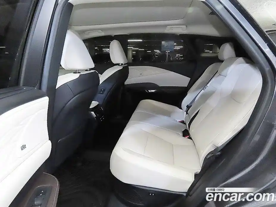 Lexus RX 2024 2.5 автомат (гидро), фото 10
