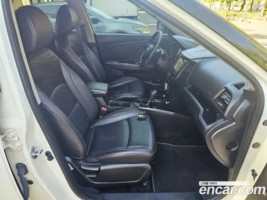 SsangYong TIBOLI 2017 1.6 автомат (гидро), фото 8