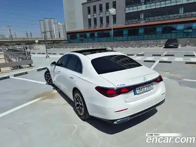 Mercedes-Benz E-Class 2025 2.0 автомат (гидро), миниатюра 2