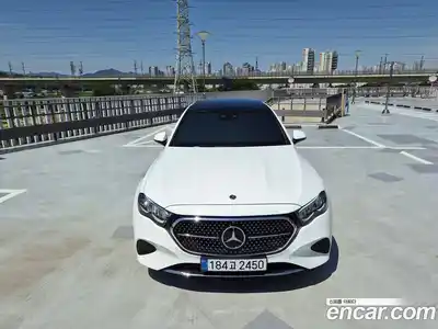 Mercedes-Benz E-Class 2025 2.0 автомат (гидро), миниатюра 3