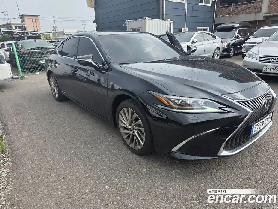 Lexus ES 2021 2.5 автомат (гидро), фото 2 Lexus ES 2021 2.5 автомат (гидро), фото 2