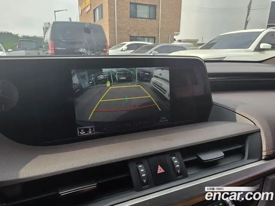 Lexus ES 2021 2.5 автомат (гидро), фото 7 Lexus ES 2021 2.5 автомат (гидро), фото 7
