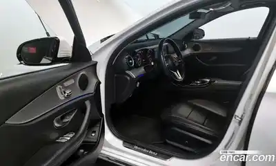 Mercedes-Benz E-Class 2018 2.0 автомат (гидро), миниатюра 11