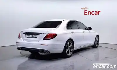 Mercedes-Benz E-Class 2018 2.0 автомат (гидро), миниатюра 2