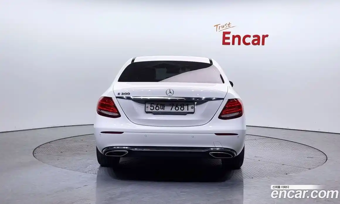 Mercedes-Benz E-Class 2018 2.0 автомат (гидро), фото 4