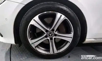 Mercedes-Benz E-Class 2018 2.0 автомат (гидро), миниатюра 5