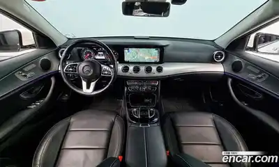 Mercedes-Benz E-Class 2018 2.0 автомат (гидро), миниатюра 7