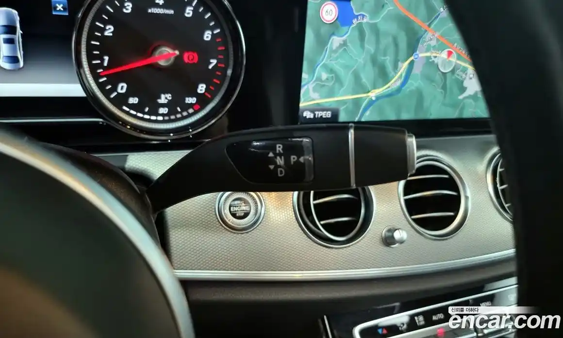Mercedes-Benz E-Class 2018 2.0 автомат (гидро), фото 9