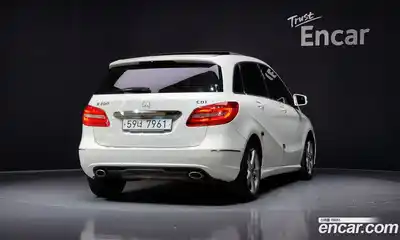 Mercedes-Benz B-Class 2013 1.8 гидро, миниатюра 4 Mercedes-Benz B-Class 2013 1.8 гидро, миниатюра 4