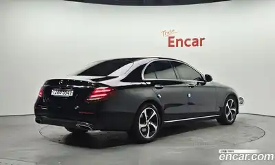 Mercedes-Benz E-Class 2019 2.0 автомат (гидро), миниатюра 2