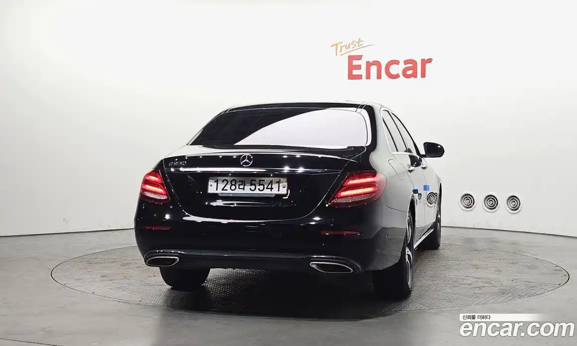 Mercedes-Benz E-Class 2019 2.0 автомат (гидро), фото 4